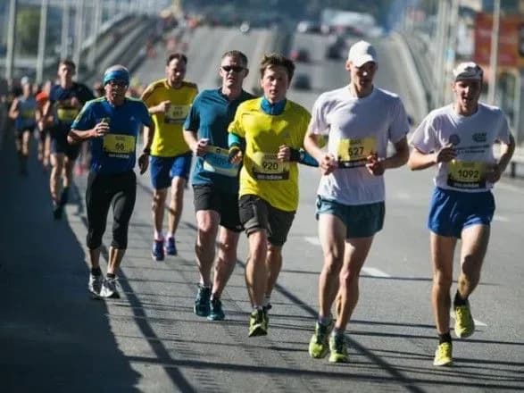 v-kiyevi-na-vikhidnikh-cherez-pivmarafon-perekriyut-vulitsi