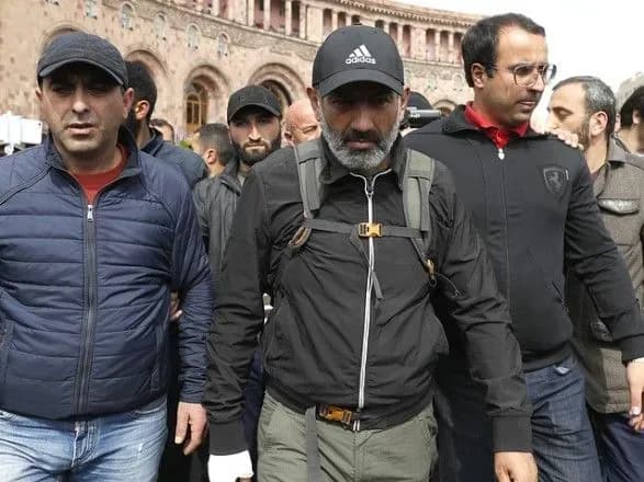 lider-opozitsiyi-pashinyan-zayaviv-scho-pravlyacha-partiya-virmeniyi-bilshe-ne-bude-u-vladi-tak-chi-inakshe