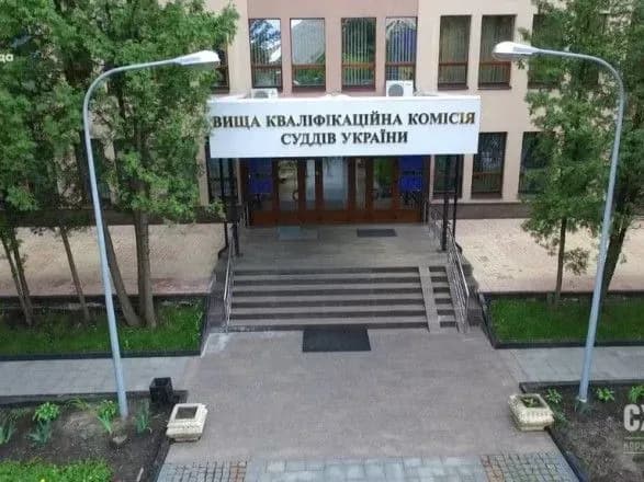 profesiynu-pereatestatsiyu-ne-proyshli-10-suddiv-vkks