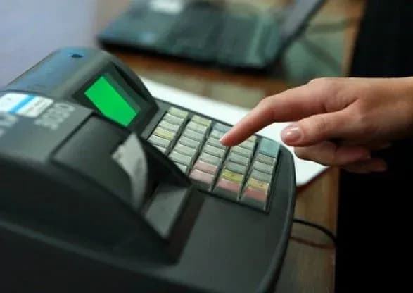 u-minfini-poobitsyali-sprostiti-reyestratsiyu-kasovikh-aparativ