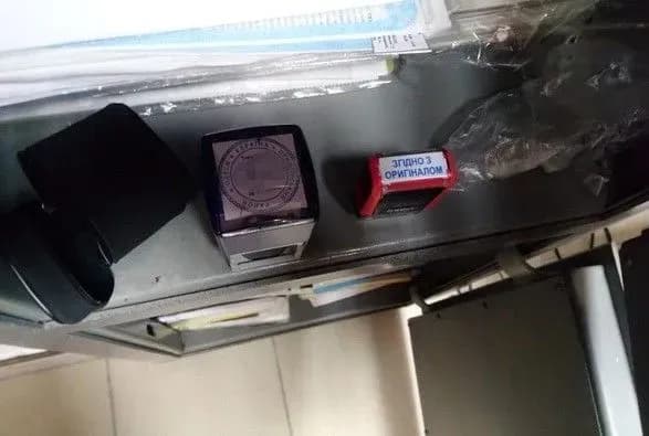 sbu-viyavila-v-ukrayini-dilkiv-yaki-prodavali-aviakvitki-z-rosiyi-do-krimu