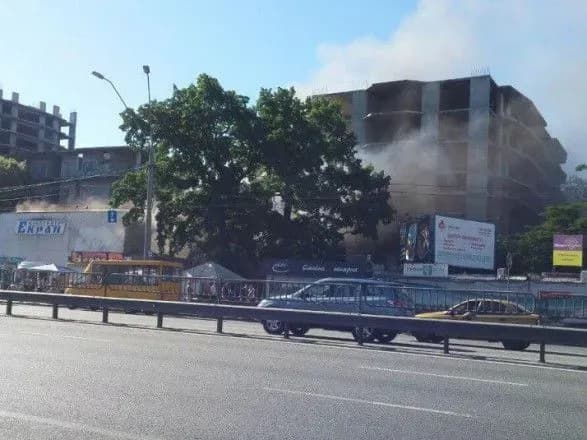 u-kiyevi-zagorivsya-kinoteatr-ekran