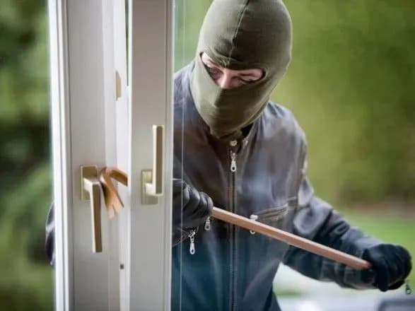 pograbuvannya-kvartiri-vishinskogo-stali-vidomi-podrobitsi