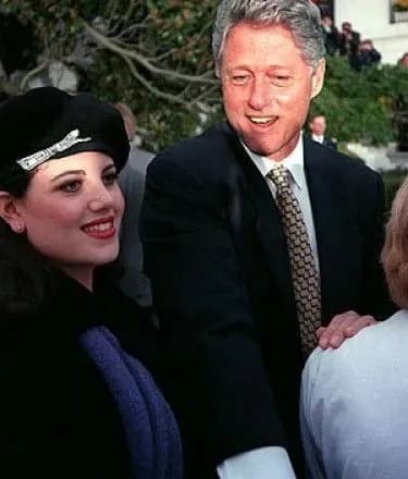 bill-klinton-zayaviv-pro-nebazhannya-vibachatisya-osobisto-pered-monikoyu-levinski