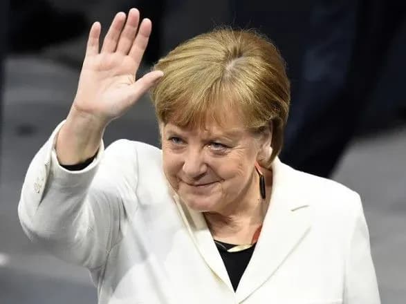 merkel-ne-viklyuchila-scho-poyide-v-rf-na-chempionat-svitu-z-futbolu