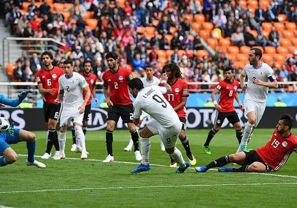 fifa-rozsliduye-situatsiyu-z-nizkoyu-yavkoyu-fanativ-na-matchi-chs-2018