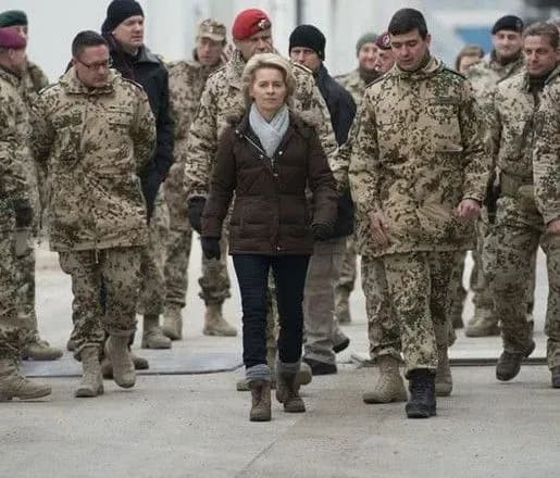 ministerka-oboroni-nimechchini-napolyagaye-na-dodatkovikh-25-milyardakh-yevro-dlya-bundesveru