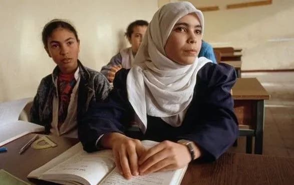 alzhir-vidklyuchaye-internet-na-chas-ispitiv