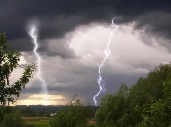 zavtra-v-ukrayini-ochikuyutsya-grozi-z-gradom