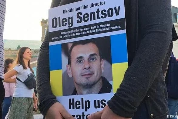 gensek-radi-yevropi-zavtra-ofitsiyno-prositime-putina-zvilniti-sentsova