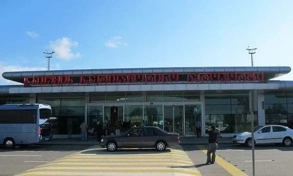 u-batumi-zastryagli-ukrayinski-turisti