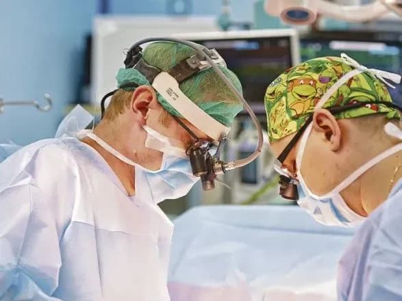 trokh-poranenikh-viyskovikh-z-rivnogo-operuyut-u-lvovi