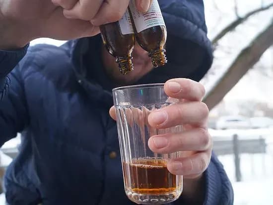 zhitomiryani-zaklikali-mistsevu-vladu-zaboroniti-prodazh-nastoyki-glodu