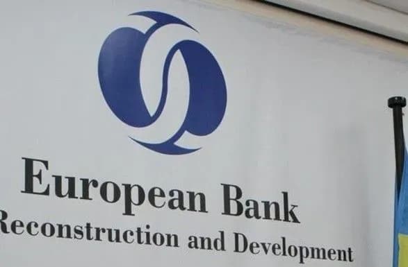 kolishniy-kerivnik-yebrr-v-ukrayini-adzhuner-vidbuv-do-velikobritaniyi