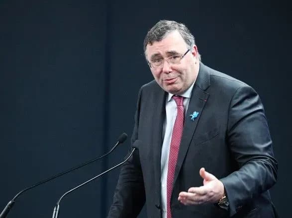 makron-rozpoviv-pro-plani-schodo-stvorennya-gazoprovodu-z-ispaniyeyu