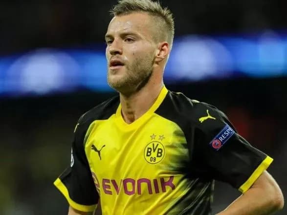 sportshkola-yunist-u-dinamo-platiti-za-yarmolenka-ne-zbirayutsya-nadiya-na-uyefa