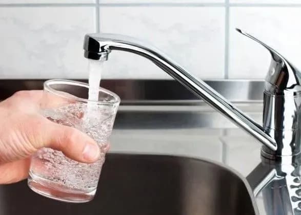 u-kiyivvodokanali-zapevnili-scho-dostatno-zabezpecheni-khlorom