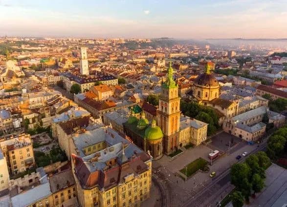 na-den-nezalezhnosti-ukrayintsi-otrimayut-sche-odin-ekspres