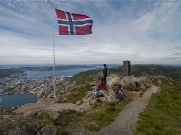 u-norvegiyi-zalezhnim-rozdadut-bezkoshtovniy-geroyin-dlya-pidvischennya-rivnya-zhittya