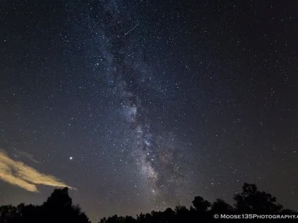 zorepad-perseyidi-pokazali-fotografi-z-usogo-svitu