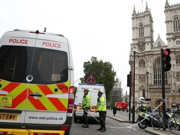 nayizd-na-lyudey-v-londoni-zyavilis-podrobitsi-schodo-osobi-vodiya