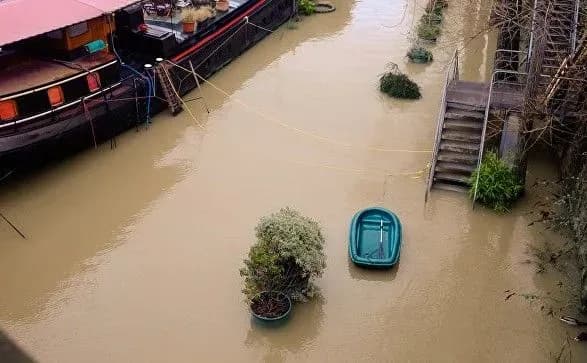 bilshe-60-tisyach-lyudey-postrazhdali-cherez-poveni-na-pivdni-venesueli