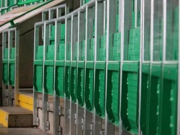 ffu-dozvolit-stoyachi-sektori-na-ukrayinskikh-stadionakh