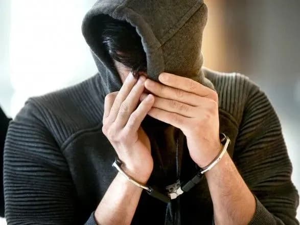 vodiya-bmw-yakiy-pid-narkotikami-pereyikhav-dvokh-osib-viddali-pid-sud