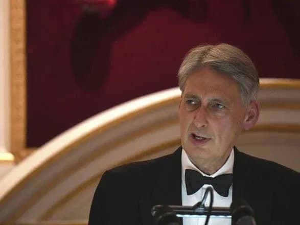 london-zayaviv-pro-zbitki-v-100-mlrd-dolariv-dlya-derzhbyudzhetu-v-razi-brexit-bez-ugodi