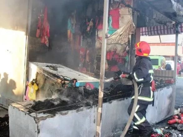 u-khmelnitskomu-goriv-rechoviy-rinok