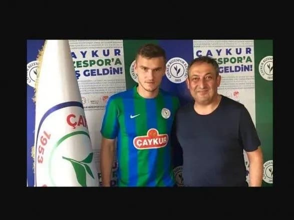 napadnik-gladkiy-prodovzhit-karyeru-v-chempionati-turechchini