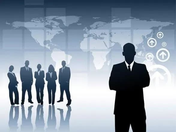 yuliya-timoshenko-bilsh-yak-udvichi-viperedzhaye-nayblizhchikh-konkurentiv-sotsiologiya