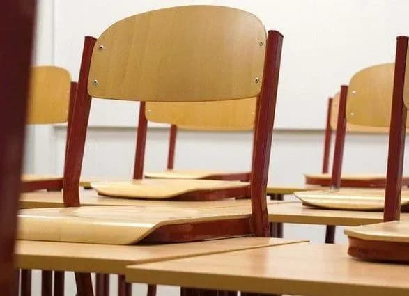 ekologichne-likho-v-krimu-u-shkolakh-na-khersonschini-prizupinyat-navchannya