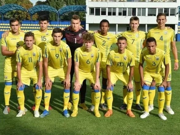 yunatska-zbirna-ukrayini-nanesla-rozgromnoyi-porazki-azerbaydzhanu