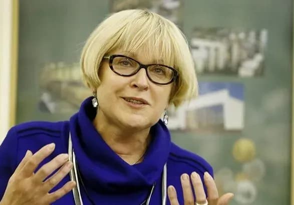 sud-ponoviv-amosovu-na-posadi-rektora-meduniversitetu