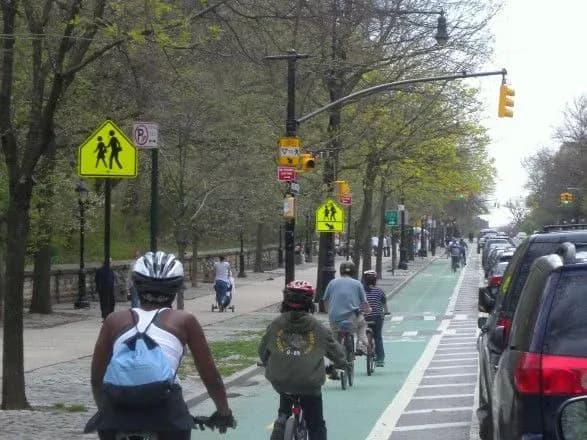 minregion-pidrakhuvav-koli-na-vsikh-dorogakh-zyavlyatsya-velodorizhki