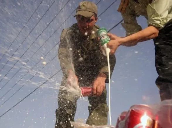 v-irani-blizko-300-lyudey-otruyilisya-zaboronenim-u-krayini-alkogolem