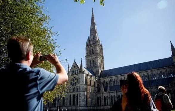 pogana-slava-u-solsberi-naynyali-konsultantiv-dlya-zmini-imidzhu-mista