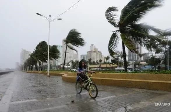 dvoye-lyudey-zaginuli-u-rezultati-potuzhnogo-tayfunu-v-yaponiyi