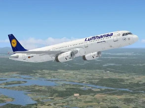litak-lufthansa-zdiysniv-ekstrenu-posadku-v-zhenevi-cherez-zadimlennya