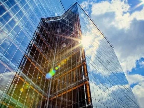 za-9-misyatsiv-budivelna-galuz-zrosla-na-5-4