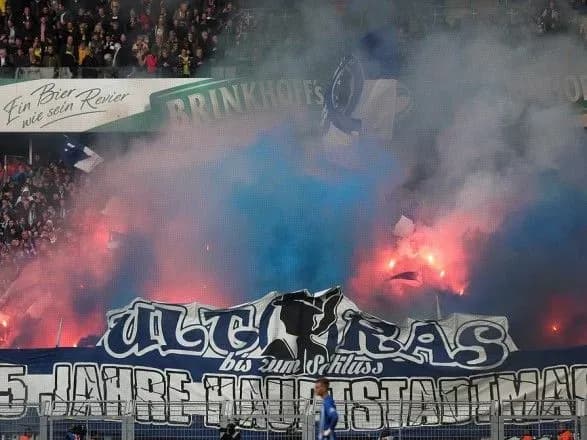 ponad-40-lyudey-postrazhdali-v-rezultati-zavorushen-na-futbolnomu-matchi-v-dortmundi