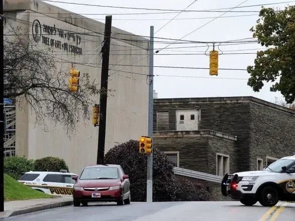 strilyanina-v-sinagozi-v-pittsburzi-navedeni-detali