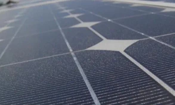 sered-ukrayinskikh-rodin-bilsh-yak-udvichi-zrosla-populyarnist-sonyachnikh-paneley