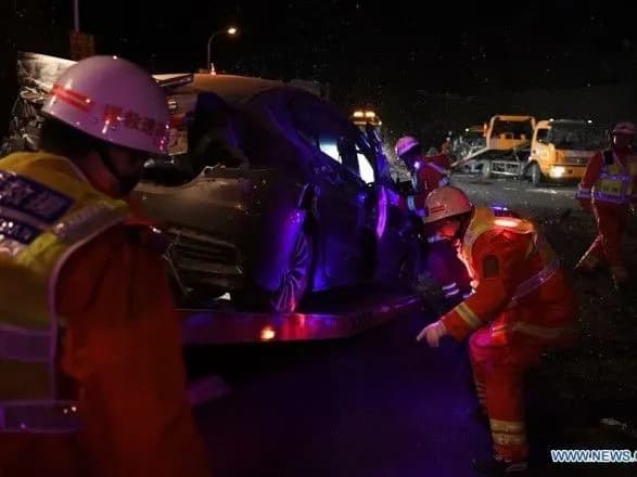 chislo-zagiblikh-v-dtp-z-31-mashinoyu-na-pivnichnomu-zakhodi-kitayu-zroslo-do-15