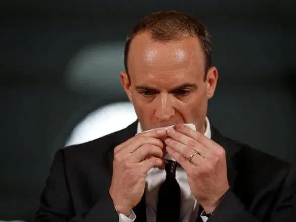 britanskiy-ministr-z-pitan-brexit-ogolosiv-pro-vidstavku