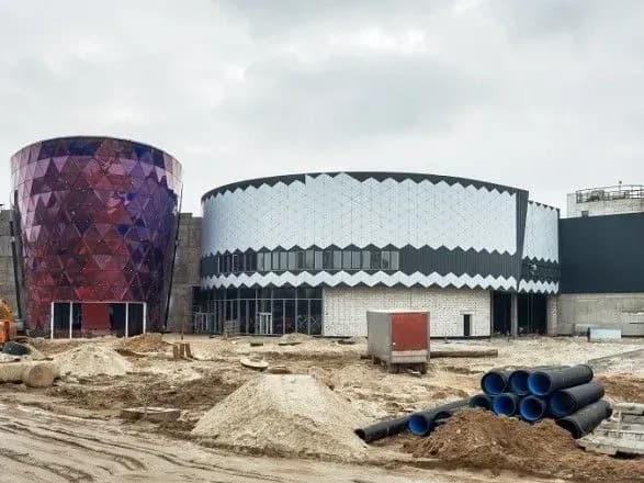 nbu-zatyaguye-prodazh-nedobudovanogo-trts-respublika-pidigruyuchi-kolishnim-vlasnikam-obyekta-zmi