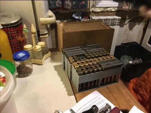 sbu-zatrimala-biytsya-natsgvardiyi-za-zbut-zbroyi