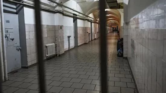 zakhoplenikh-ukrayinskikh-moryakiv-vivozyat-z-krimu