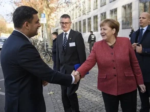 ukrayina-maye-zalishatis-tranziterom-gazu-merkel